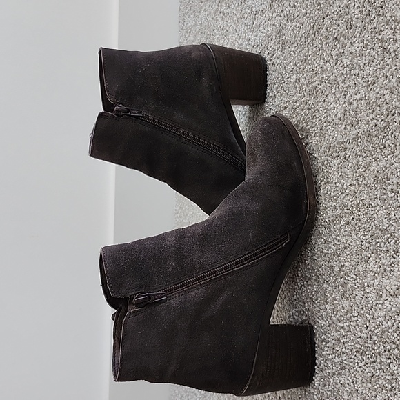 Kenneth Cole Reaction Grey Ankle Boots With Fringe - Picture 5 of 10